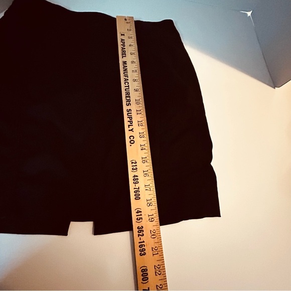 White House Black Market Black Mini Skirt Size 8 Measurements in Pics - Picture 3 of 6